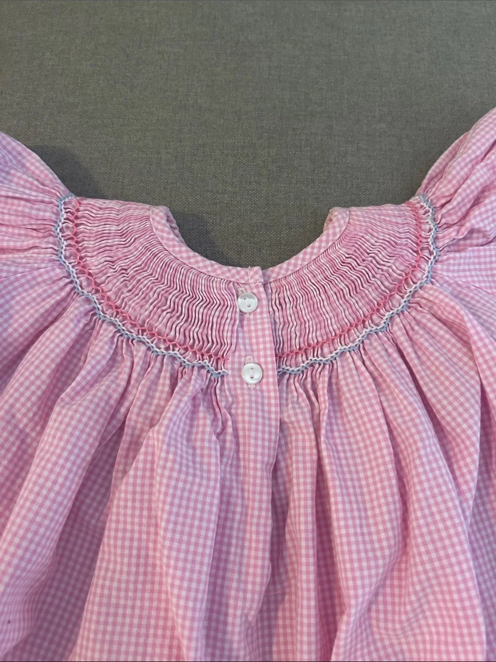 petit bébé Pink Baby Smocked Elephant Romper